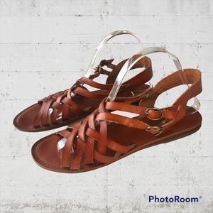 American Eagle Outfitters Strappy Flats Sandals Cognac Leather Size 9